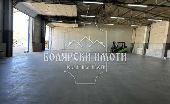 Дава се под наем Склад в Велико Търново, Промишлена зона - Запад - 440 кв.м за 1615.68 € - Снимка #1