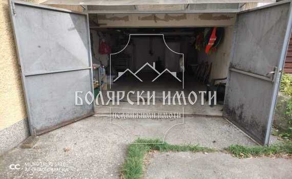 Гараж / Паркомясто в Велико Търново, Бузлуджа - 21 кв.м за 1022 €/кв.м - Снимка #1