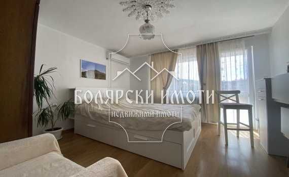 Четиристаен апартамент в Лясковец - 180 кв.м за 695 €/кв.м - Снимка #1