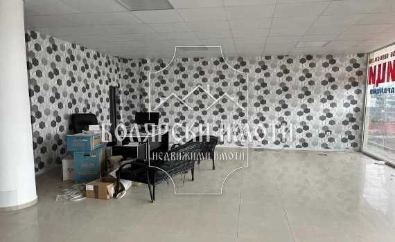 Дава се под наем Магазин в Велико Търново, Картала - 78 кв.м за 409 € - Снимка #1