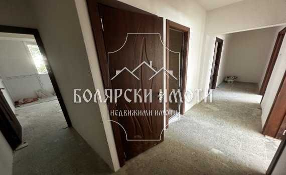 Тристаен апартамент в Велико Търново, Колю Фичето - 80 кв.м за 1238 €/кв.м - Снимка #1