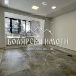 Дава се под наем Магазин в Велико Търново, Център - 55 кв.м за 357 € - Снимка #1