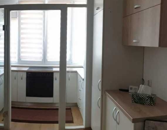 Дава се под наем Двустаен апартамент в Пловдив, Център - 48 кв.м за 188.7 € - Снимка #1