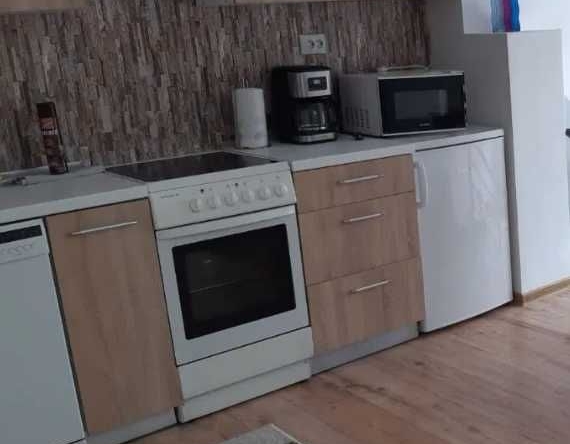 Дава се под наем Едностаен апартамент в Пловдив, Южен - 24 кв.м за 102 € - Снимка #1