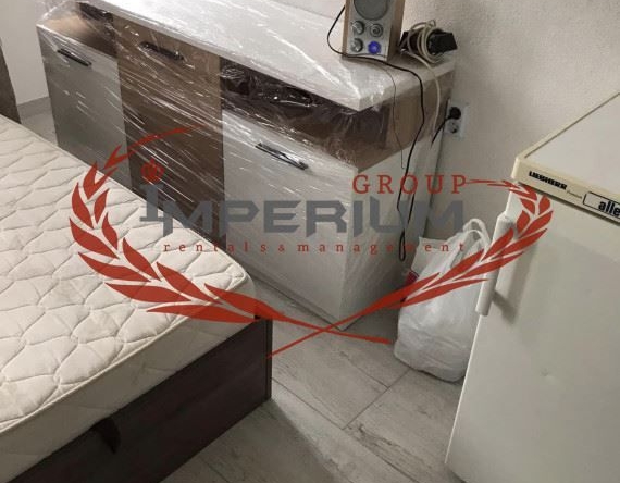 Дава се под наем Едностаен апартамент в Варна, Левски - 20 кв.м за 285.6 € - Снимка #1