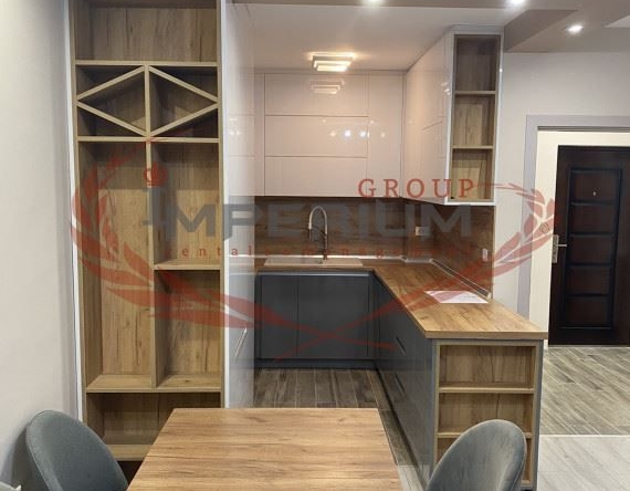 Дава се под наем Двустаен апартамент в Варна, Бриз - 65 кв.м за 561 € - Снимка #1