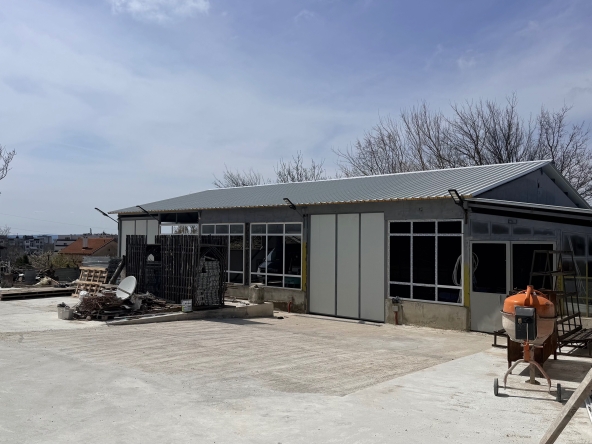 Дава се под наем Склад в Варна, Военна болница - 2000 кв.м за 4987.29 € - Снимка #1