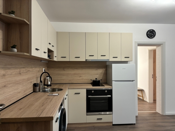 Дава се под наем Двустаен апартамент в Банско - 97 кв.м за 510 € - Снимка #1