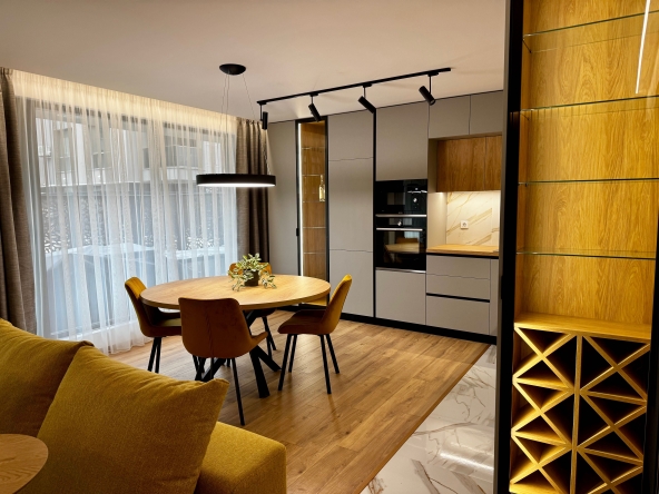 Дава се под наем Двустаен апартамент в Габрово, Русевци - 80 кв.м за 1097.01 € - Снимка #1