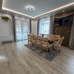 Дава се под наем Къща в с. Драгичево, Област Перник - 204 кв.м за 1895.16 € - Снимка #1