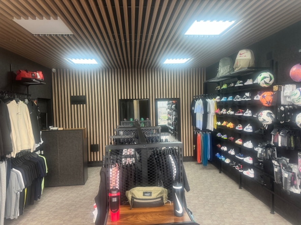 Магазин в Раковски - 60 кв.м за 502 €/кв.м - Снимка #1