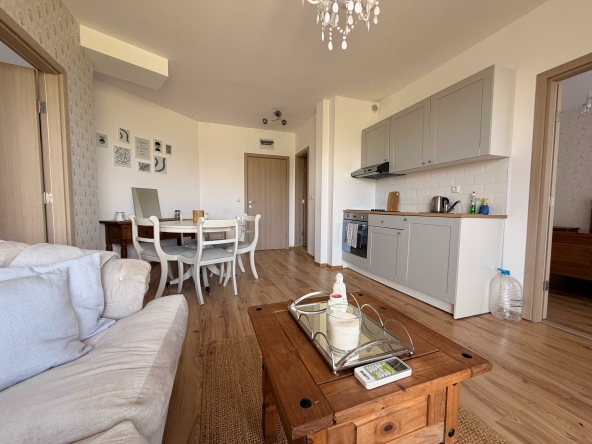 Тристаен апартамент в к.к. Слънчев бряг - 74 кв.м за 472 €/кв.м - Снимка #1