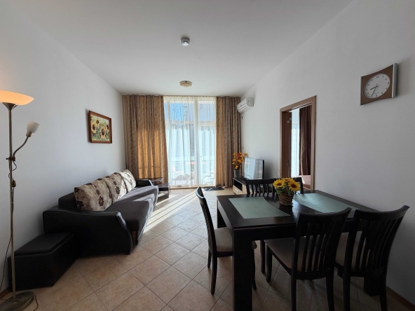 Тристаен апартамент в к.к. Слънчев бряг - 78 кв.м за 818 €/кв.м - Снимка #1