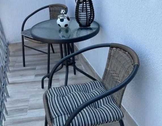 Дава се под наем  в Бургас, Акациите - 20 кв.м за 102 € - Снимка #1