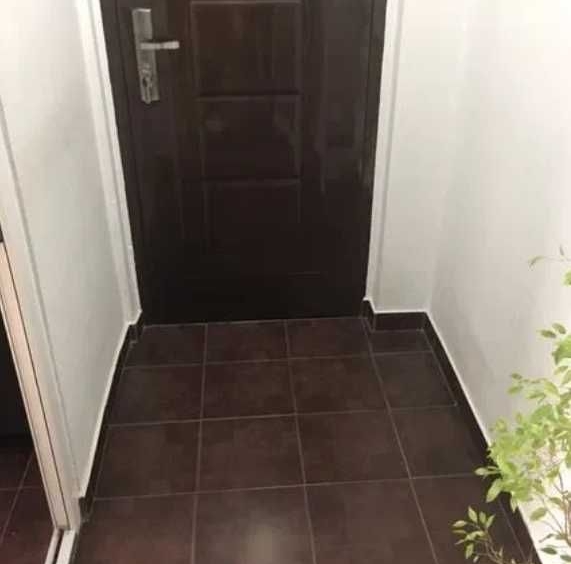 Дава се под наем  в Бургас, Славейков - 20 кв.м за 91.8 € - Снимка #1