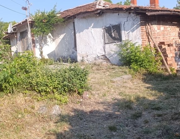 Къща в Симеоновград - 762 кв.м за 21 €/кв.м - Снимка #1