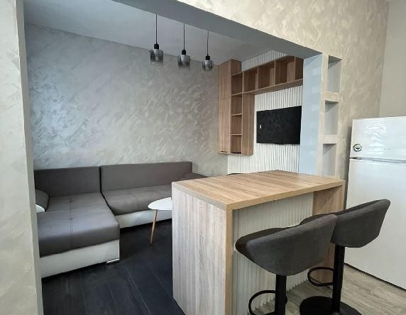 Дава се под наем Двустаен апартамент в Варна, Зимно кино Тракия - 50 кв.м за 548.25 € - Снимка #1