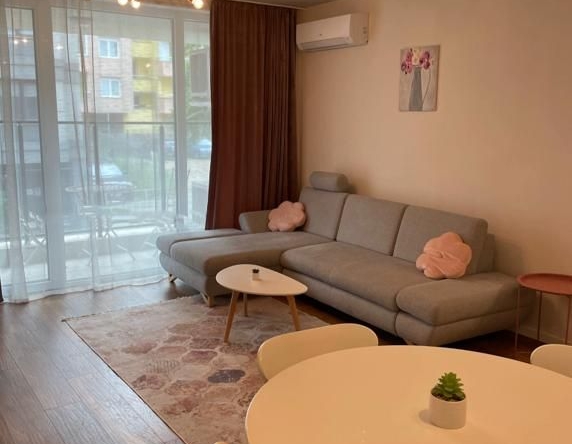 Дава се под наем Двустаен апартамент в София, Витоша - 62 кв.м за 897.6 € - Снимка #1