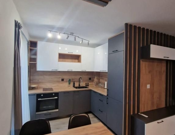 Дава се под наем Двустаен апартамент в Пловдив, Център - 70 кв.м за 612 € - Снимка #1