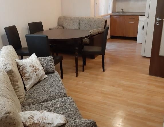 Дава се под наем Двустаен апартамент в Пловдив, Въстанически - 50 кв.м за 357 € - Снимка #1