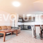 Дава се под наем Тристаен апартамент в Варна, Чайка - 135 кв.м за 625 € - Снимка #1