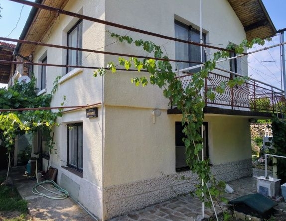 Къща в с. Долни Раковец, Област Перник - 60 кв.м за 1584 €/кв.м - Снимка #1