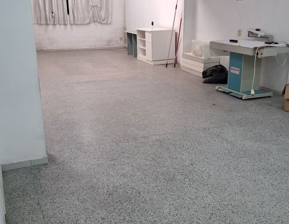 Дава се под наем Склад в Пловдив, Коматевски възел - 200 кв.м за 841.5 € - Снимка #1