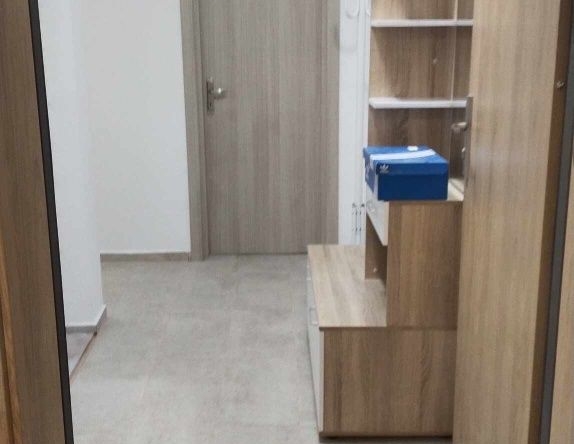 Дава се под наем Тристаен апартамент в Варна, Левски - 127 кв.м за 648.21 € - Снимка #1