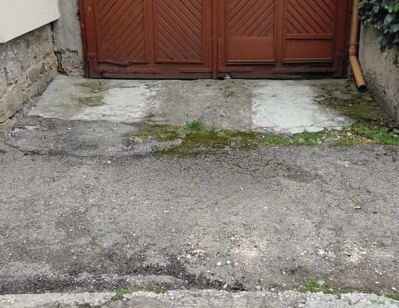 Дава се под наем Гараж / Паркомясто в Ловеч, Широк център - 22 кв.м за 49.47 € - Снимка #1