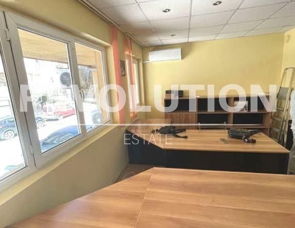 Дава се под наем Офис в Варна, Лятно кино Тракия - 65 кв.м за 500 € - Снимка #1