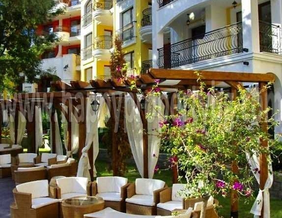 Двустаен апартамент в к.к. Слънчев бряг - 48 кв.м за 1386 €/кв.м - Снимка #1