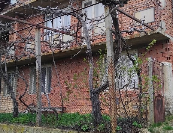 Къща в с. Дяково, Област Кюстендил - 200 кв.м за 151 €/кв.м - Снимка #1