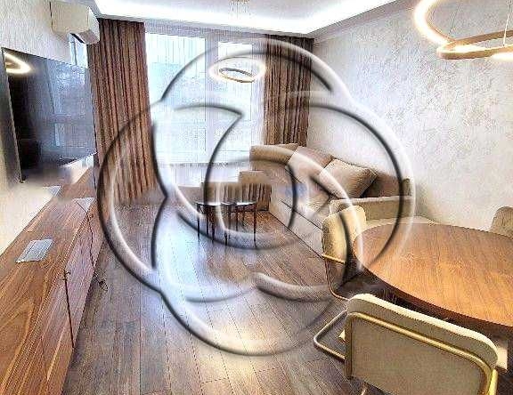 Дава се под наем Двустаен апартамент в София, Студентски град - 74 кв.м за 600 € - Снимка #1