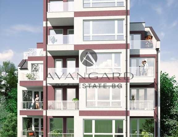 Двустаен апартамент в Пловдив, Център - 65 кв.м за 1713 €/кв.м - Снимка #1