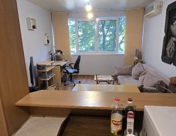 Дава се под наем Двустаен апартамент в Варна, Чайка - 60 кв.м за 433.5 € - Снимка #1