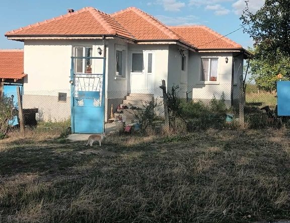 Къща в с. Глашатай, Област Търговище - 64 кв.м за 367 €/кв.м - Снимка #1