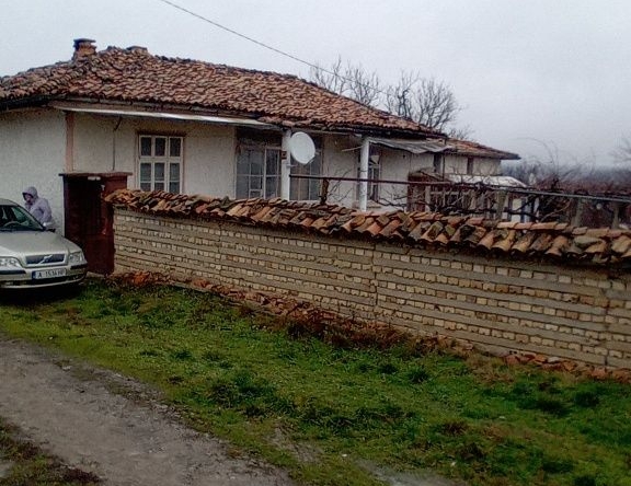 Къща в с. Златар, Област Шумен - 80 кв.м за 255 €/кв.м - Снимка #1