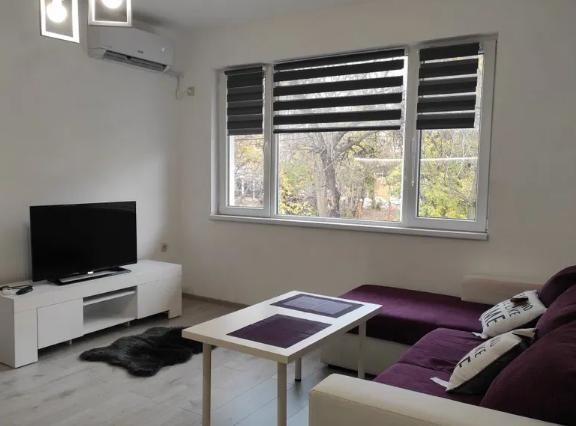 Дава се под наем Двустаен апартамент в Пловдив, Кючук Париж - 75 кв.м за 550 € - Снимка #1