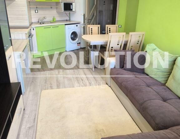 Дава се под наем Тристаен апартамент в Варна, Левски - 68 кв.м за 550 € - Снимка #1