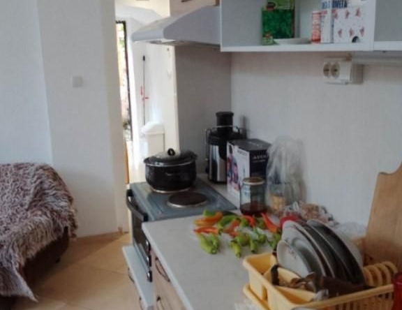 Дава се под наем Едностаен апартамент в София, Надежда 1 - 28 кв.м за 300 € - Снимка #1