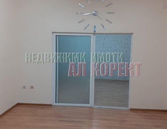 Дава се под наем Офис в Варна, Гръцка махала - 75 кв.м за 700 € - Снимка #1