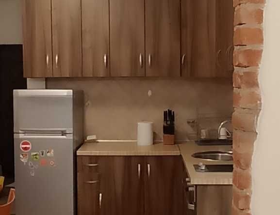 Дава се под наем Тристаен апартамент в София, Оборище - 76 кв.м за 816 € - Снимка #1