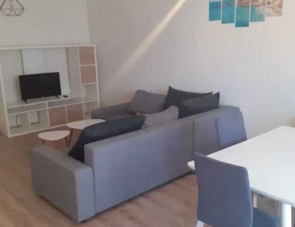 Дава се под наем Двустаен апартамент в Пловдив, Коматево - 64 кв.м за 229.5 € - Снимка #1