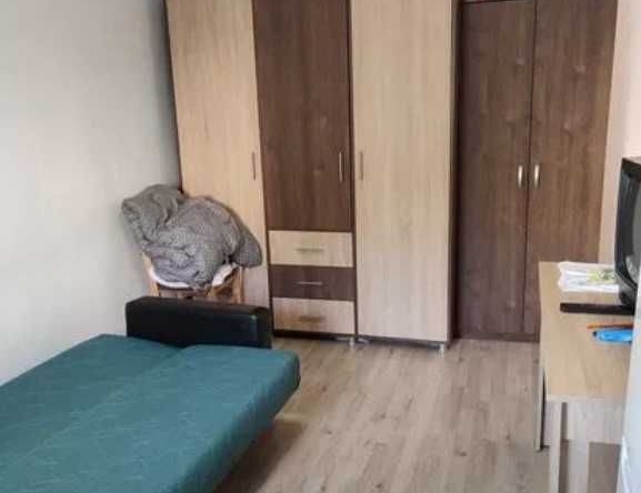 Дава се под наем Едностаен апартамент в Пловдив, Гагарин - 45 кв.м за 153 € - Снимка #1