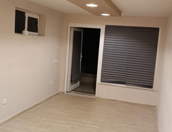 Дава се под наем Офис в София, Хаджи Димитър - 25 кв.м за 300 € - Снимка #1