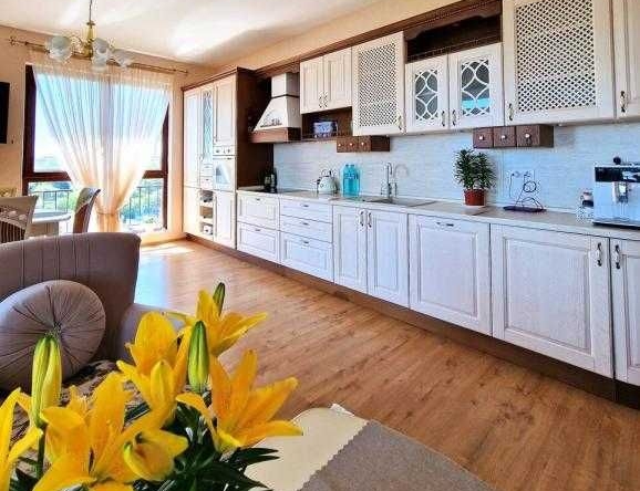 Дава се под наем Тристаен апартамент в Бургас, Зорница - 103 кв.м за 1530 € - Снимка #1