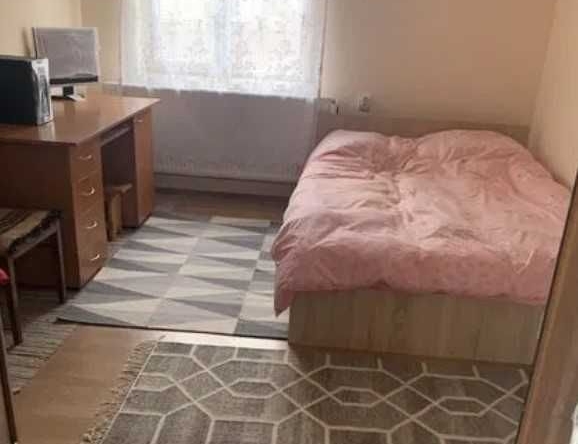 Дава се под наем Тристаен апартамент в Пловдив, Младежки Хълм - 90 кв.м за 255 € - Снимка #1