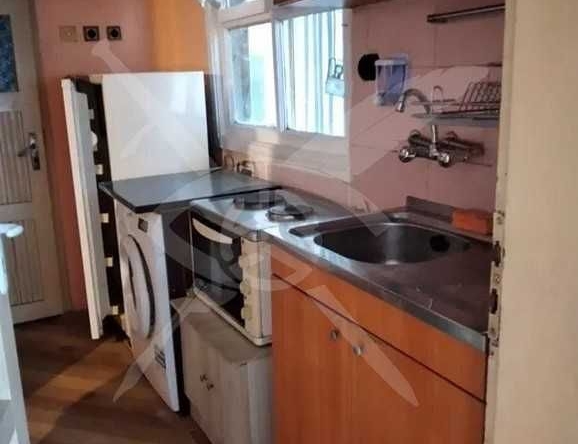 Дава се под наем Едностаен апартамент в Варна, Цветен квартал - 35 кв.м за 200 € - Снимка #1