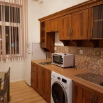 Дава се под наем Тристаен апартамент в София, Център - 100 кв.м за 611.49 € - Снимка #1