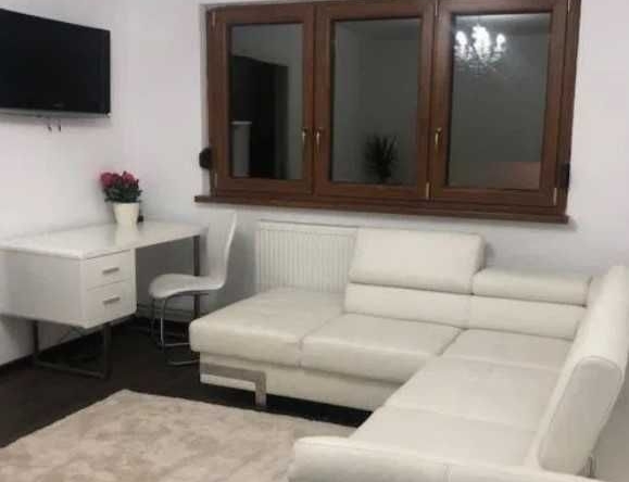 Дава се под наем Двустаен апартамент в Пловдив, Христо Смирненски - 65 кв.м за 255 € - Снимка #1